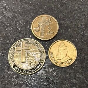 Gold Tone Serenity Prayer Medallions Set